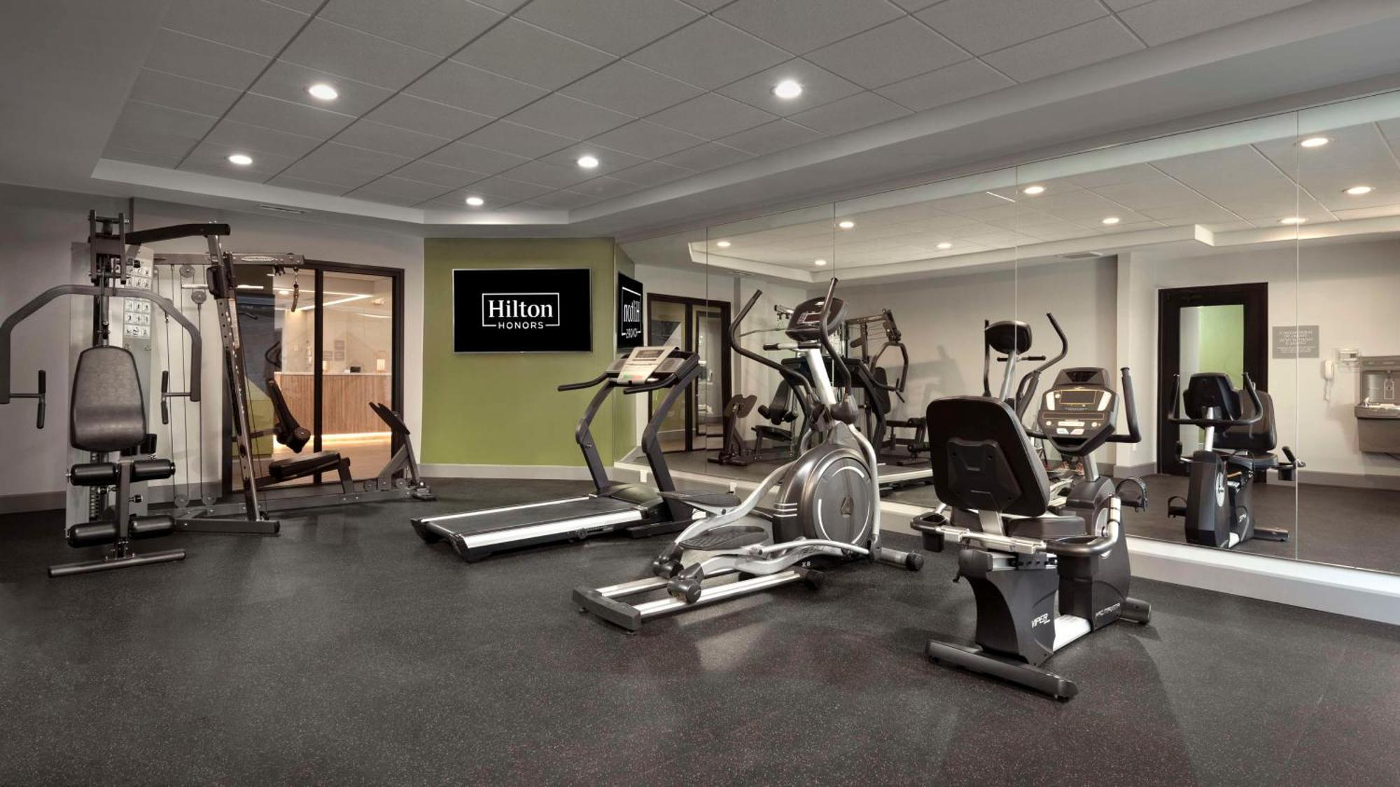 Spark By Hilton Houston Bush Intercontinental Airport Exterior photo
